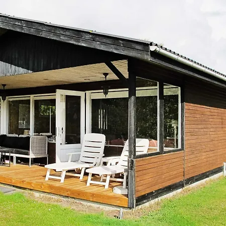 4 Person In Hals-by Traum Ferienhaus
